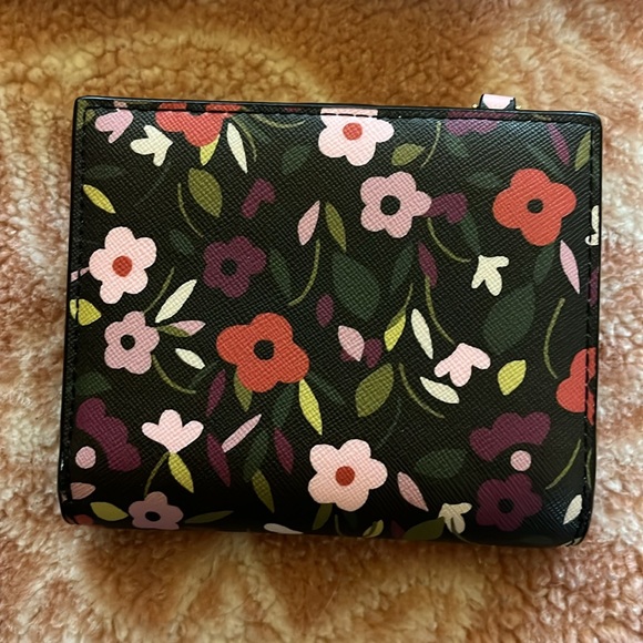 Kate Spade Wallet - Picture 4 of 14